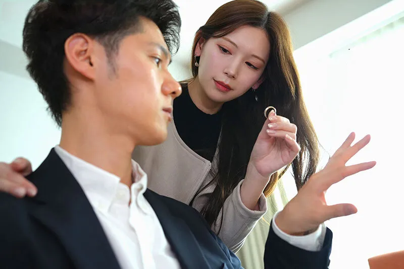 Cô vợ đi đi chơi, gã chồng ở nhà bị nhỏ em cô vợ gạ xoạc không trượt phát nào